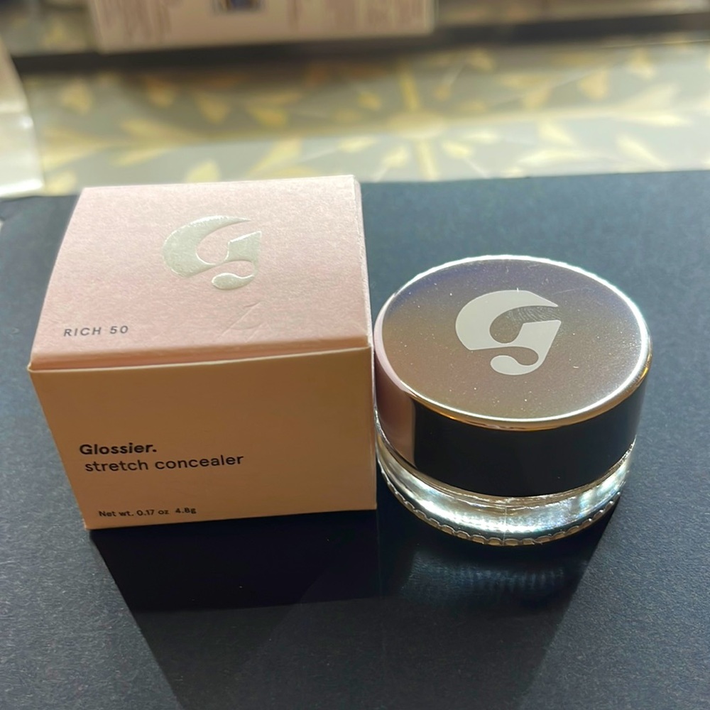 Glossier Stretch Concealer Shade Rich 50